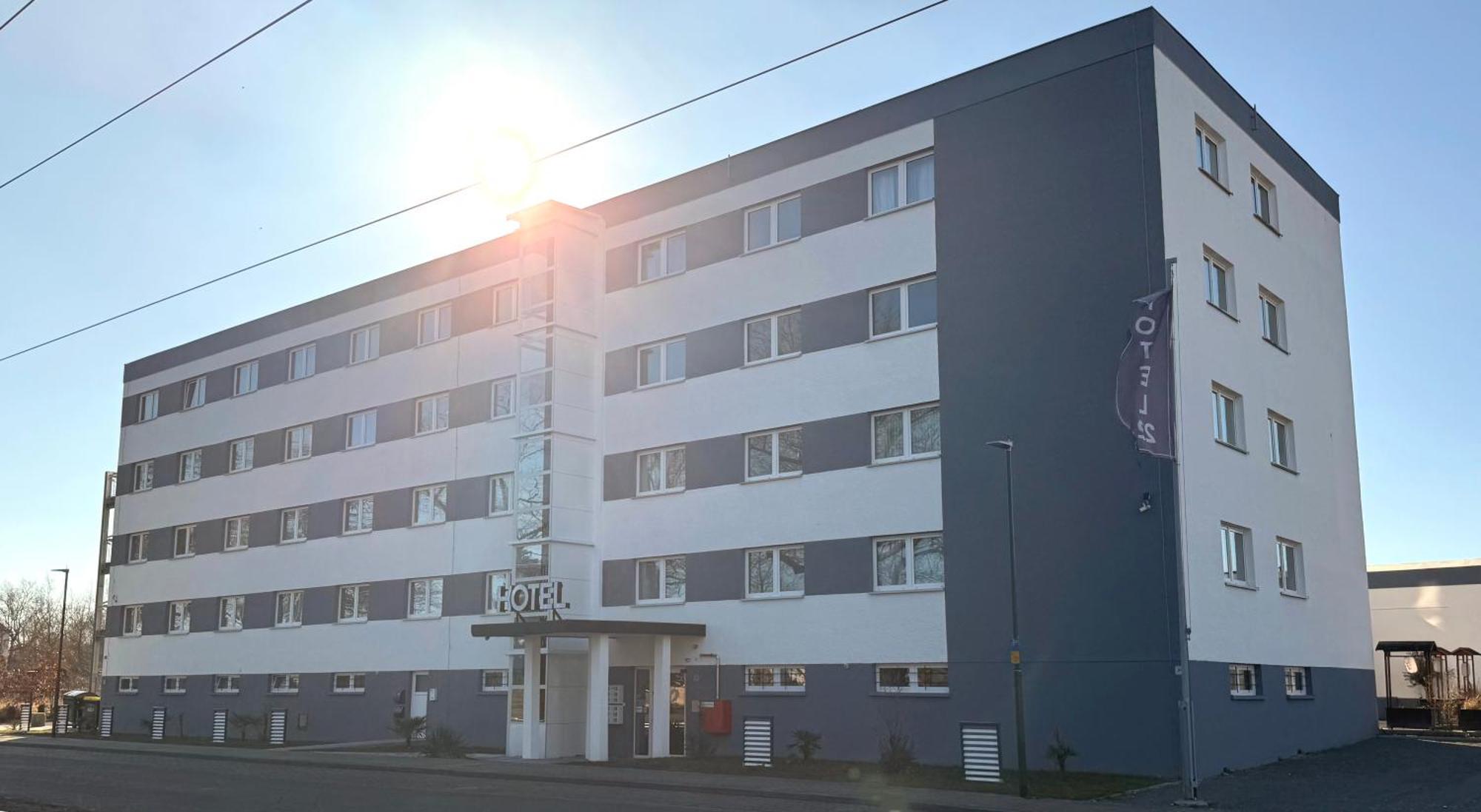 Hotel 22 Дессау Экстерьер фото