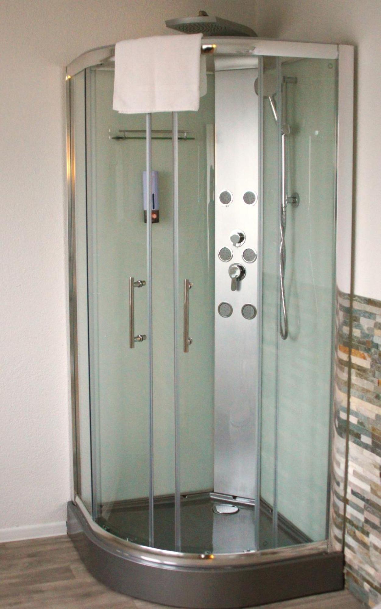 Hotel 22 Дессау Экстерьер фото